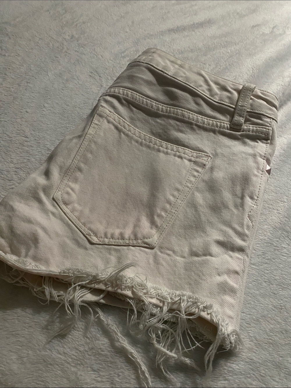 GAP Women's Cream Frayed Hem Denim Shorts